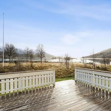 The House In Vika Feriehus Lodingen